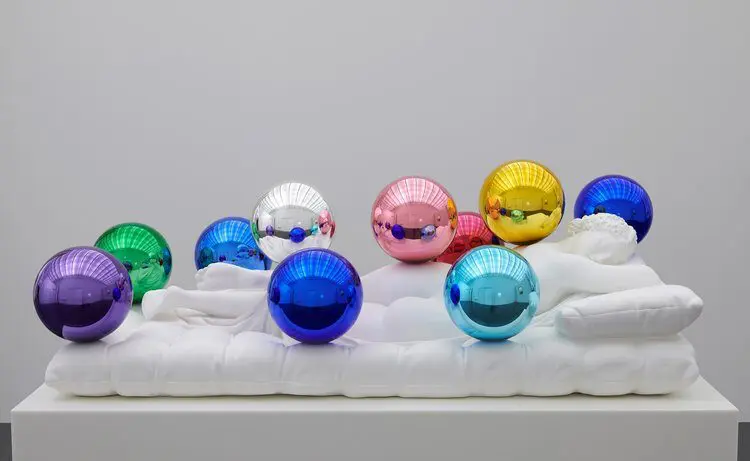 ジェフ・クーンズは何がすごい？キャリアや代表的な芸術作品、見られる