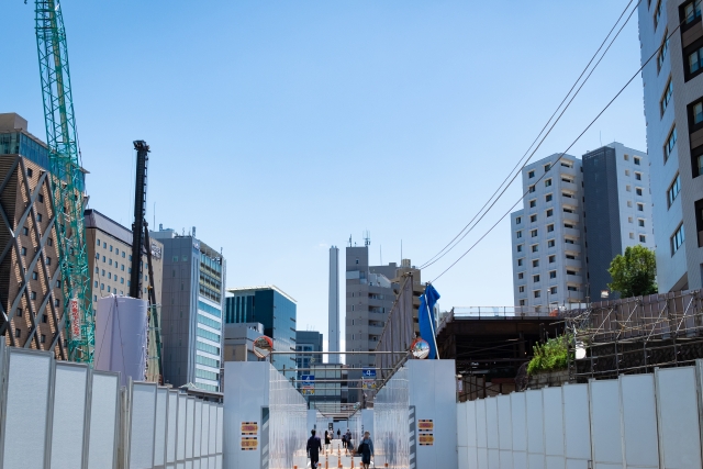 仮囲いアートとは